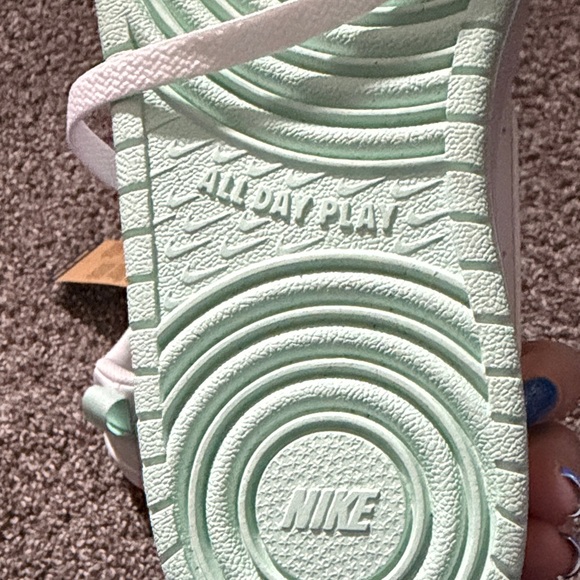Nike All Day Play Court Borough Low Recraft GS Mint/White 7Y - Picture 9 of 9